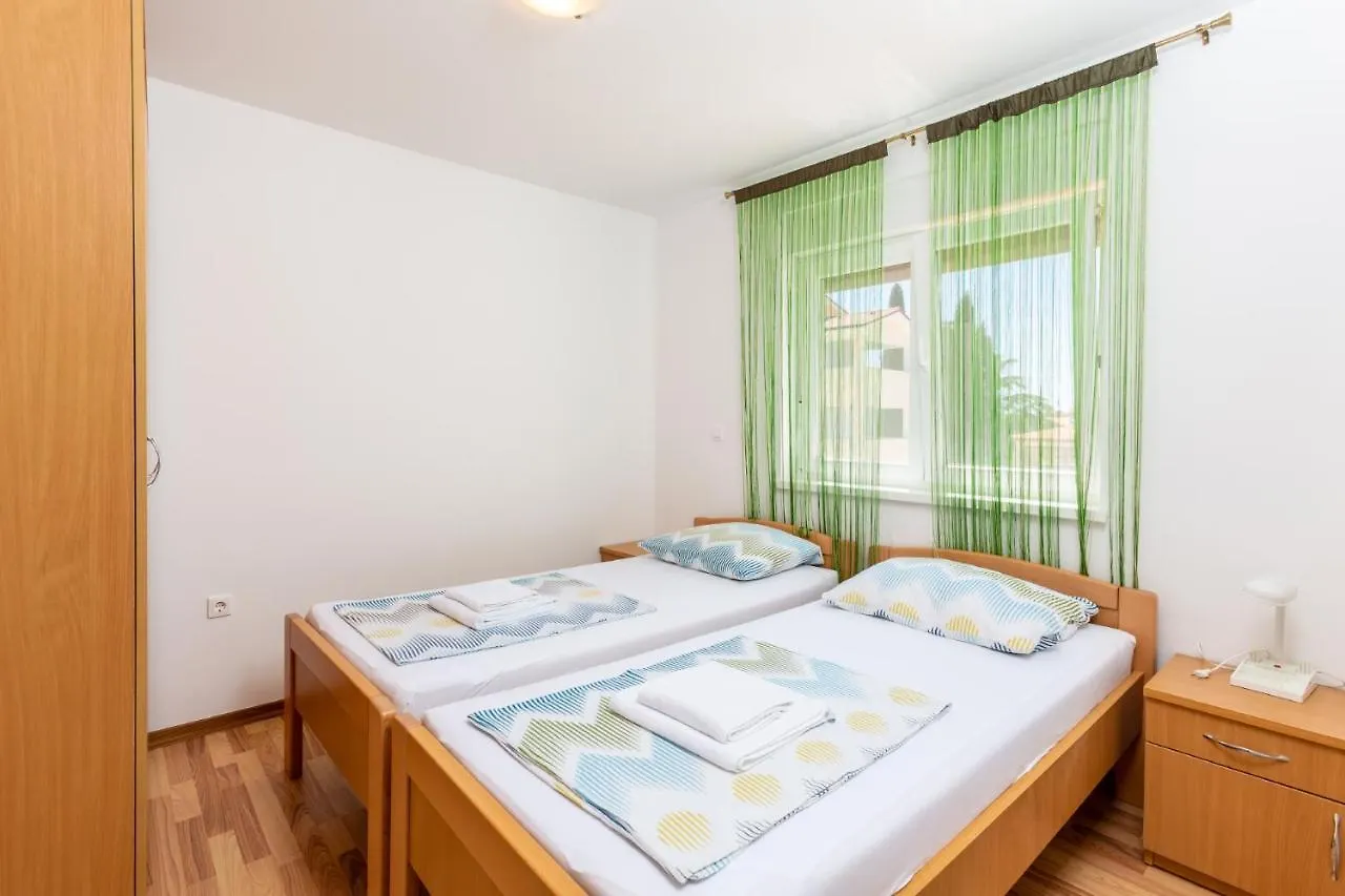 Dragan K1 Hotel Medulin 0*,  Croatia