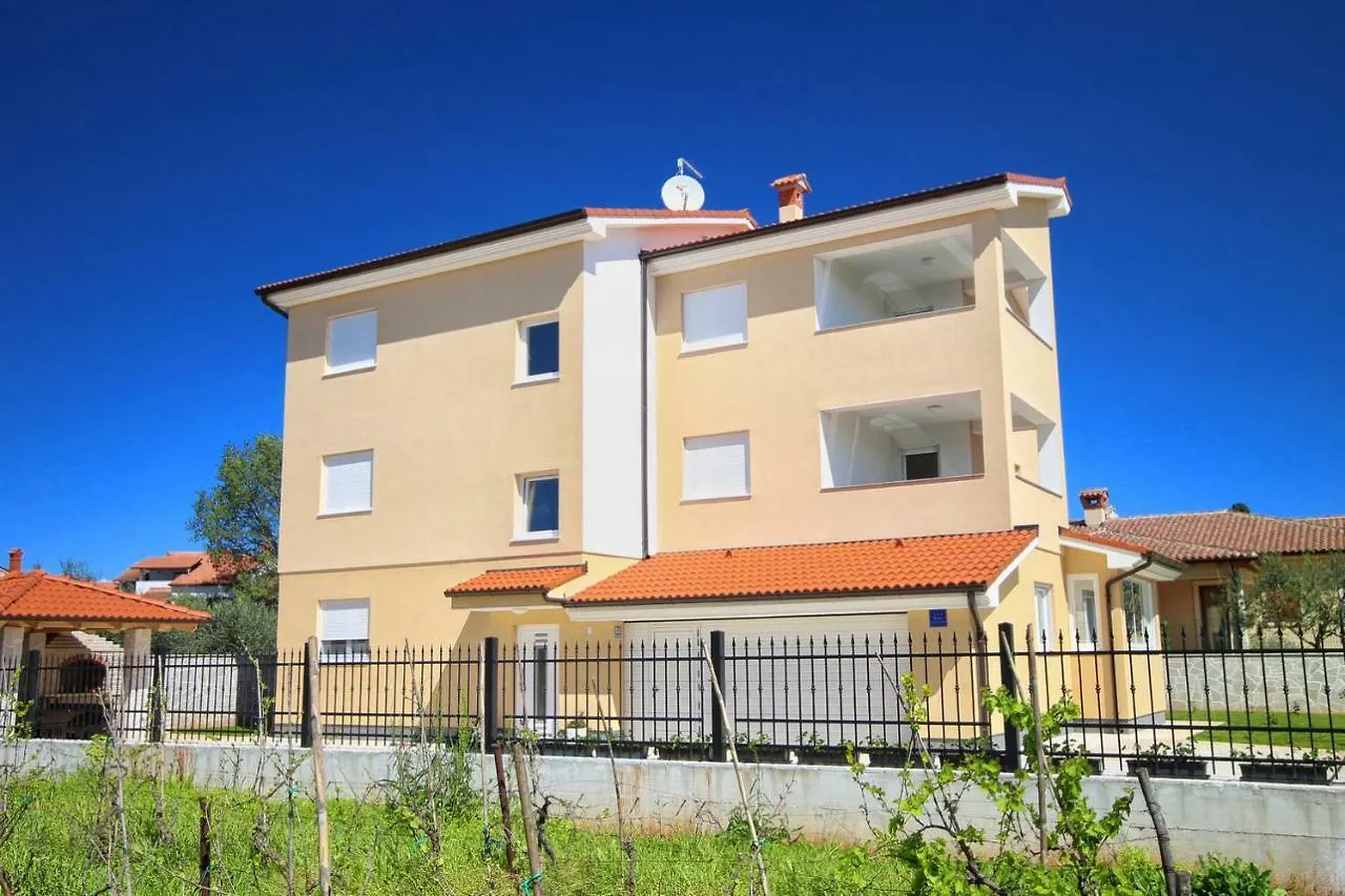 Guest house Dragan K1 Hotel Medulin Croatia
